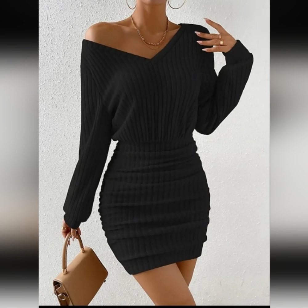 Elegant Black V-Neck Long Sleeve Dress